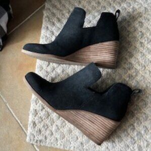 TOMS Kallie Wedge Bootie, Size 8